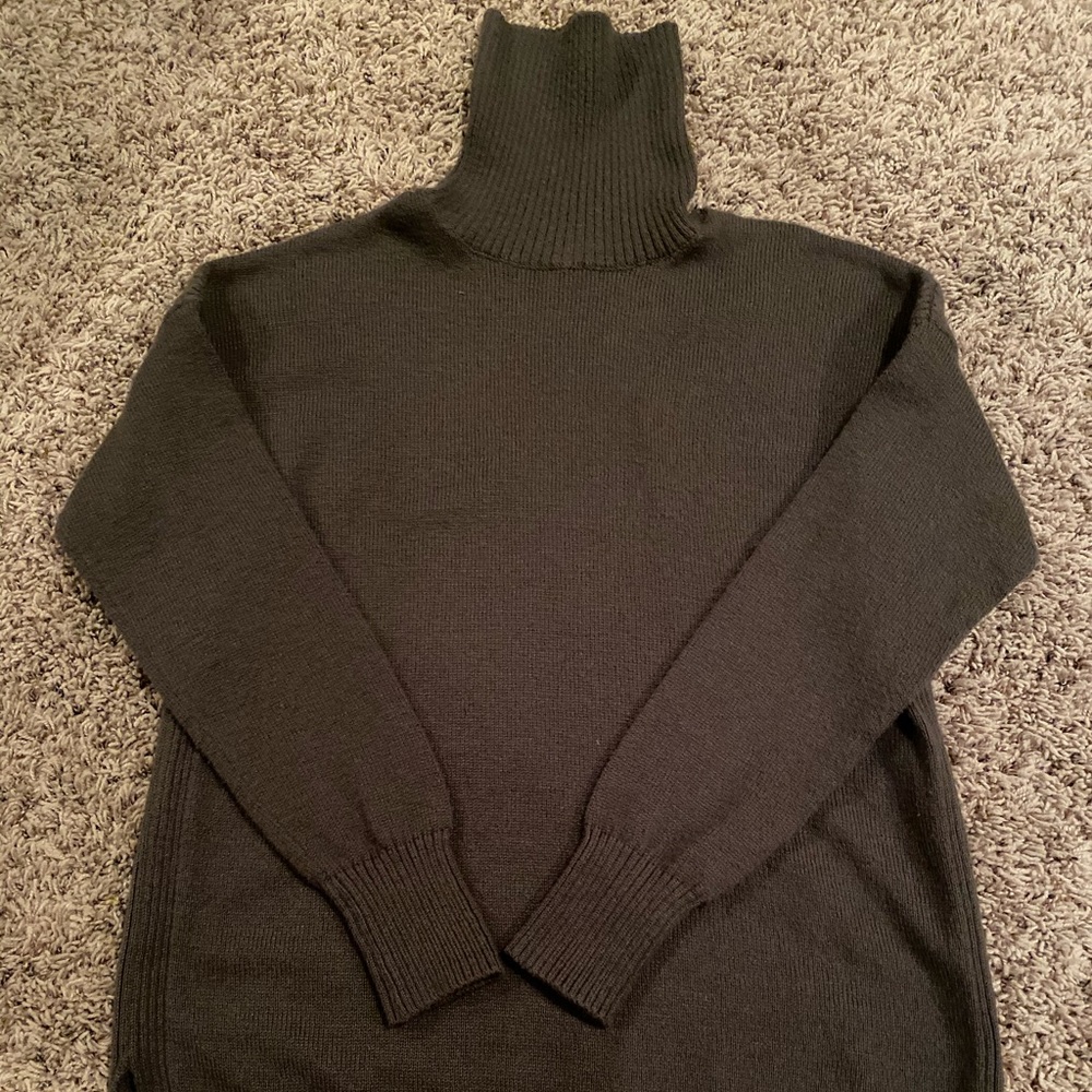 Women’s Turtleneck Sweater